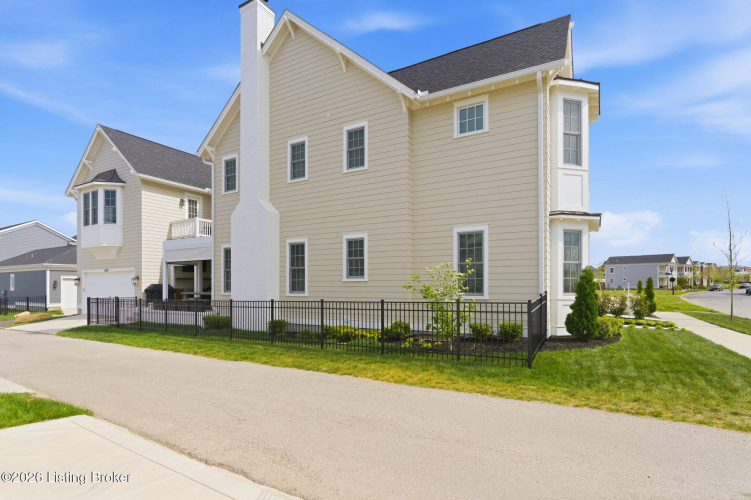 Listing Image 80