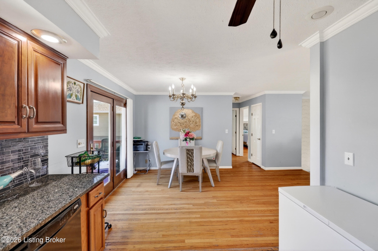Listing Image 13