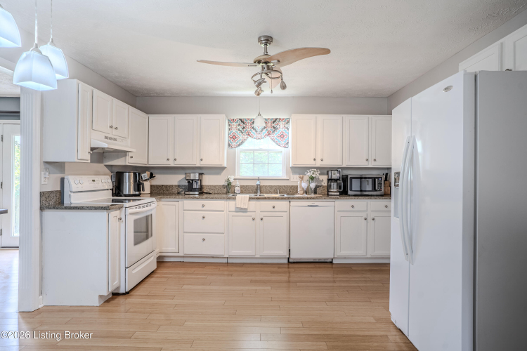 Listing Image 18