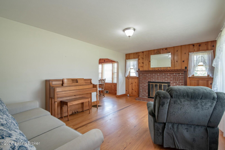 Listing Image 17