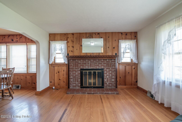 Listing Image 18