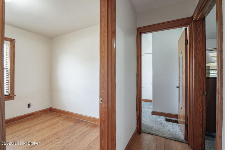 Listing Image 30