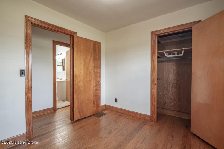 Listing Image 33