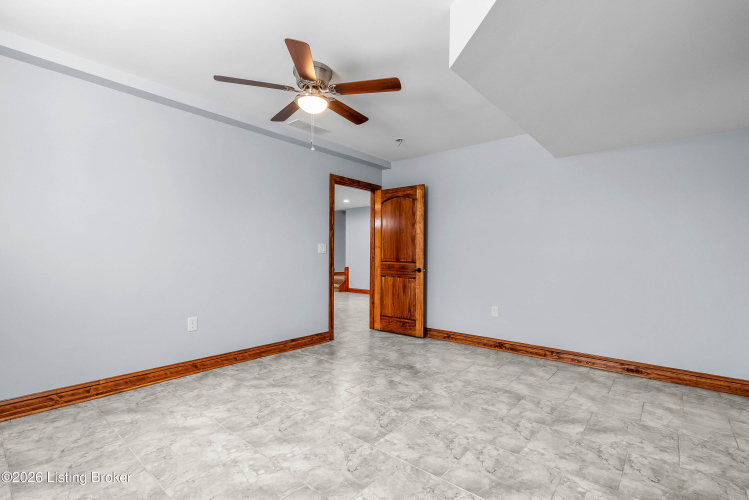 Listing Image 53
