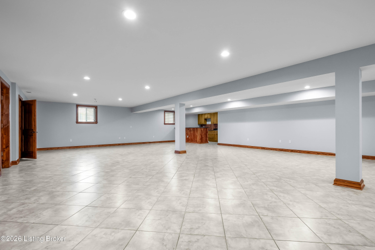 Listing Image 58