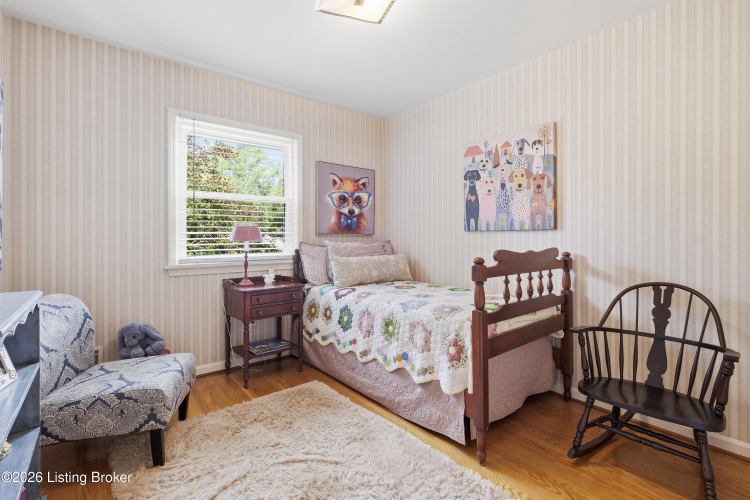 Listing Image 16