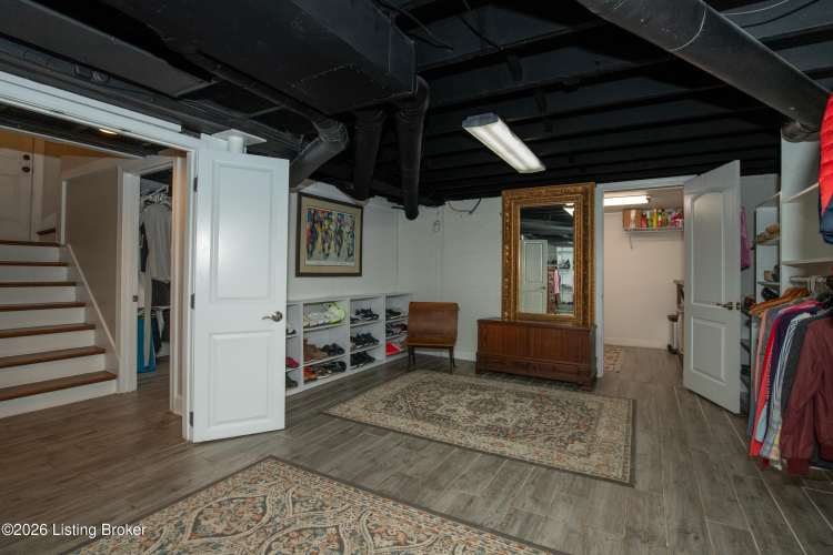 Listing Image 28
