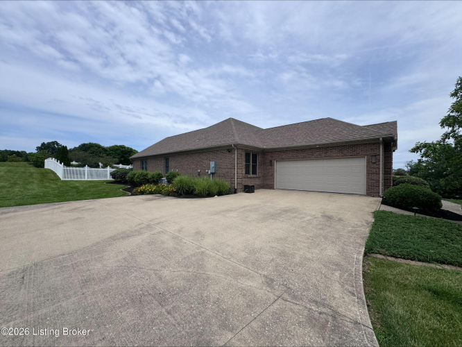 Listing Image 45