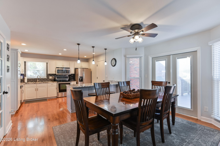 Listing Image 12