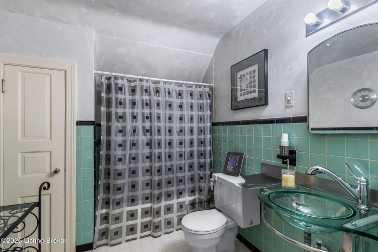 Listing Image 59