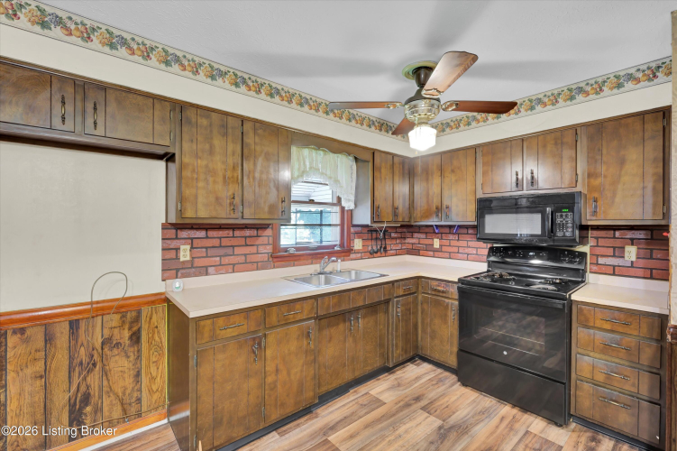 Listing Image 16