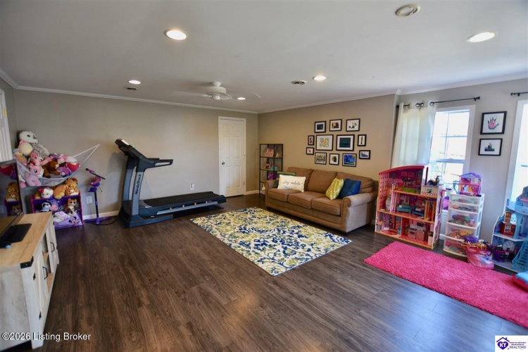 Listing Image 23