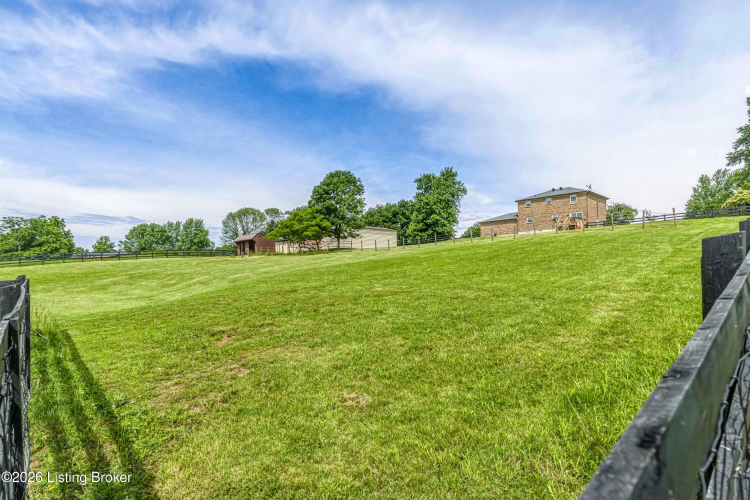 Listing Image 38