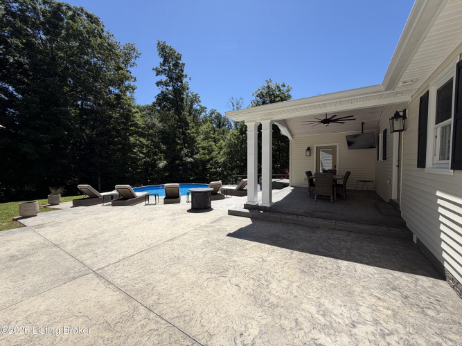 Listing Image 45
