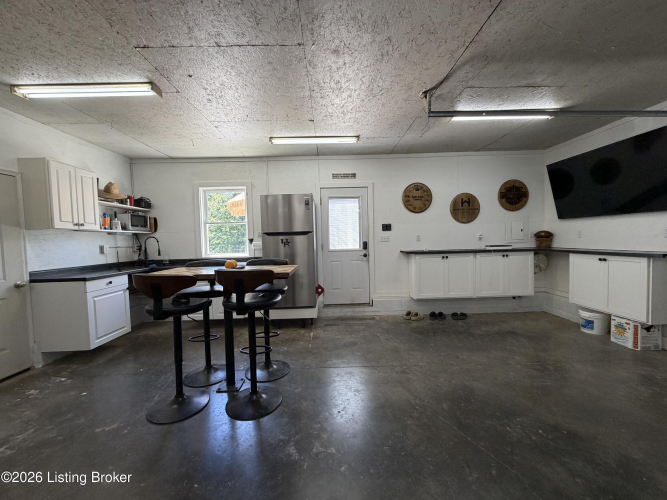 Listing Image 61