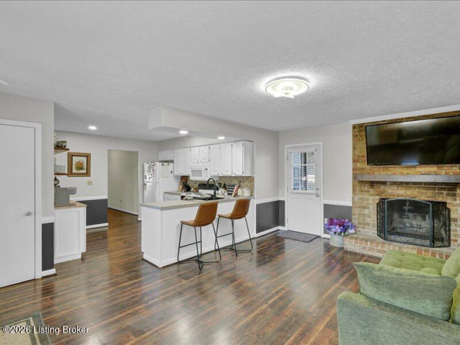 Listing Image 19