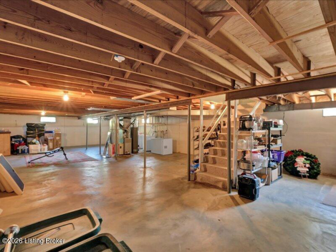 Listing Image 33