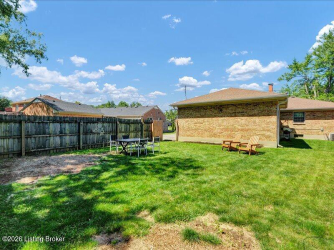 Listing Image 40