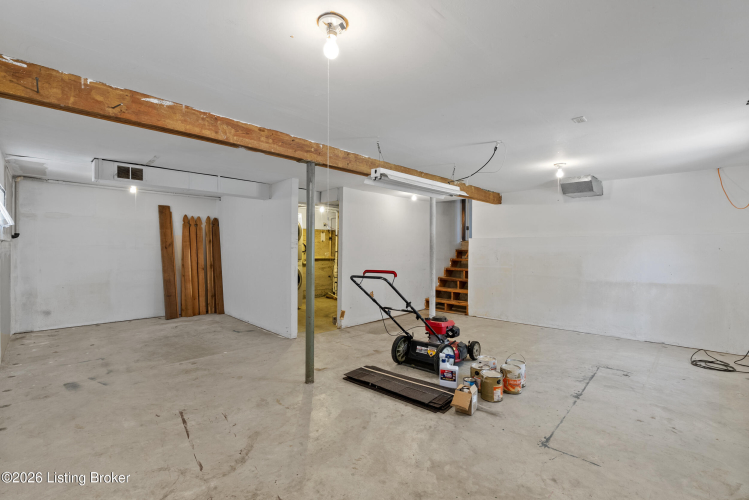 Listing Image 42
