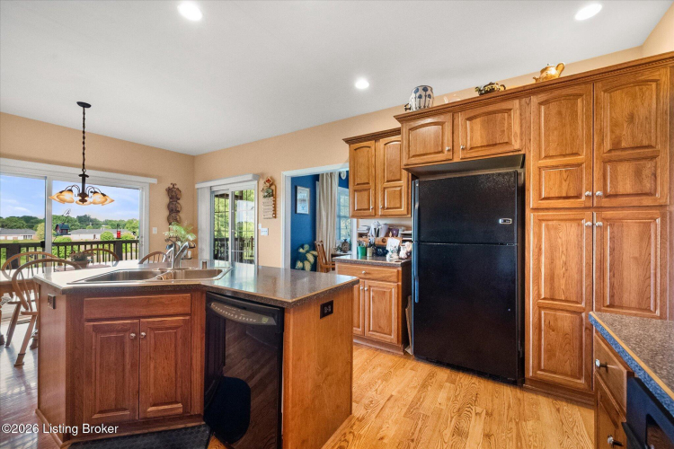 Listing Image 18