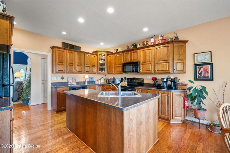Listing Image 19