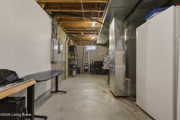 Listing Image 16