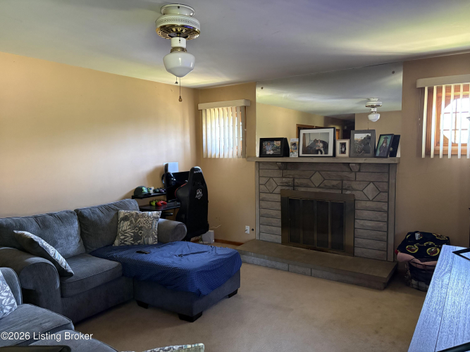 Listing Image 17