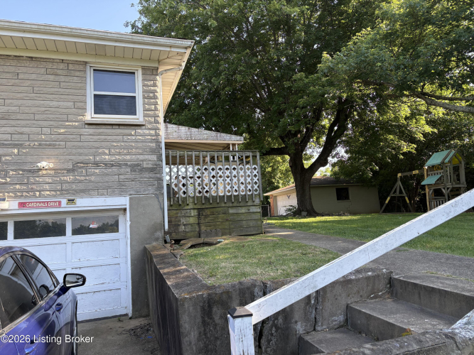 Listing Image 8