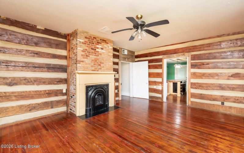 Listing Image 17