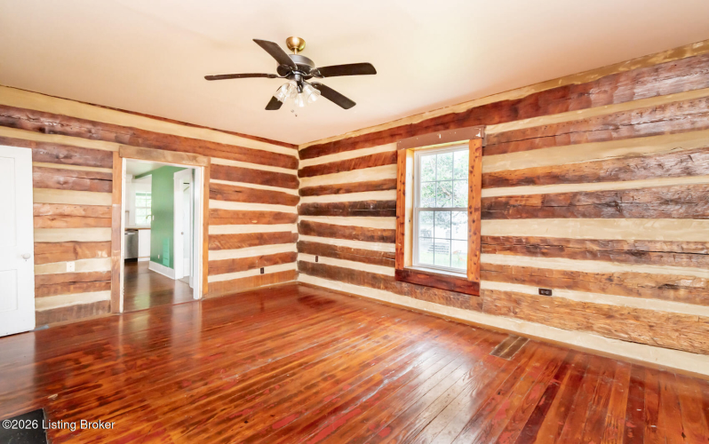 Listing Image 18