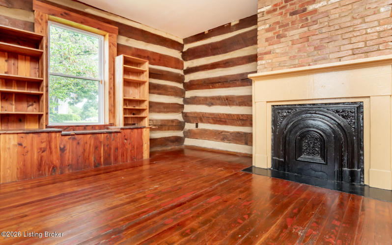 Listing Image 19