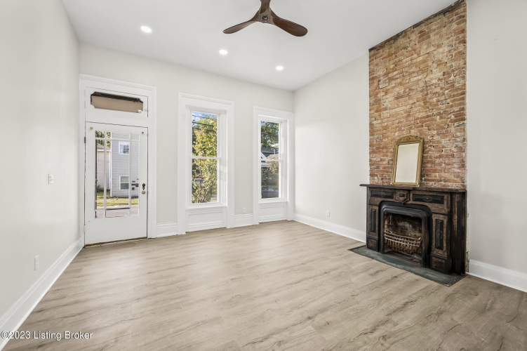 Listing Image 18