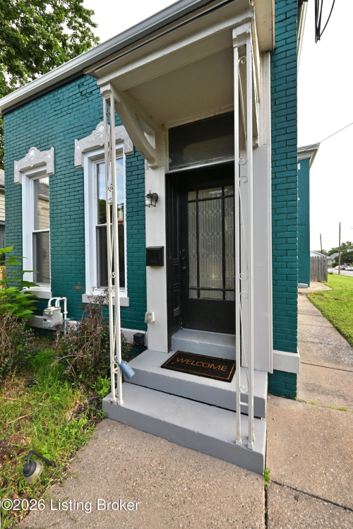 Listing Image 3