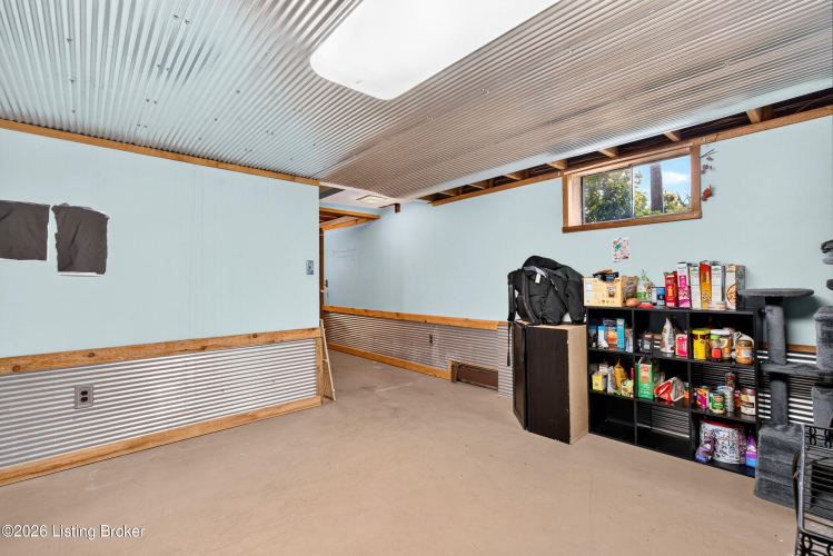 Listing Image 24