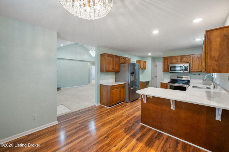 Listing Image 15