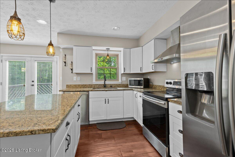 Listing Image 15