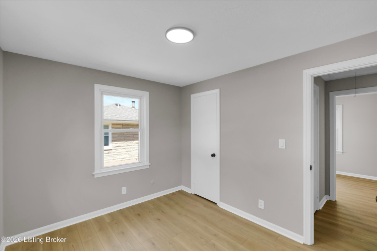Listing Image 20