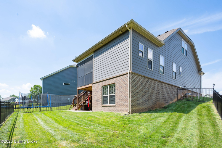 Listing Image 63