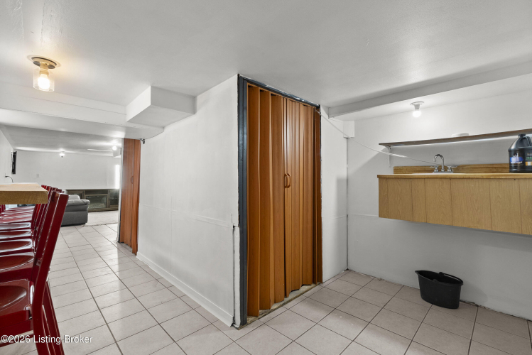Listing Image 41