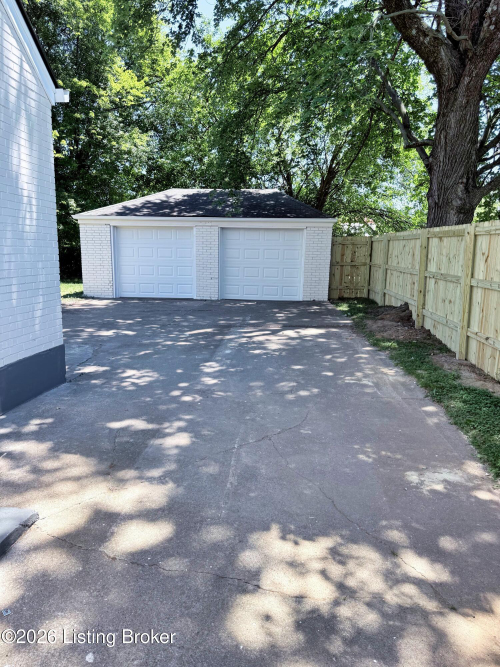 Listing Image 25