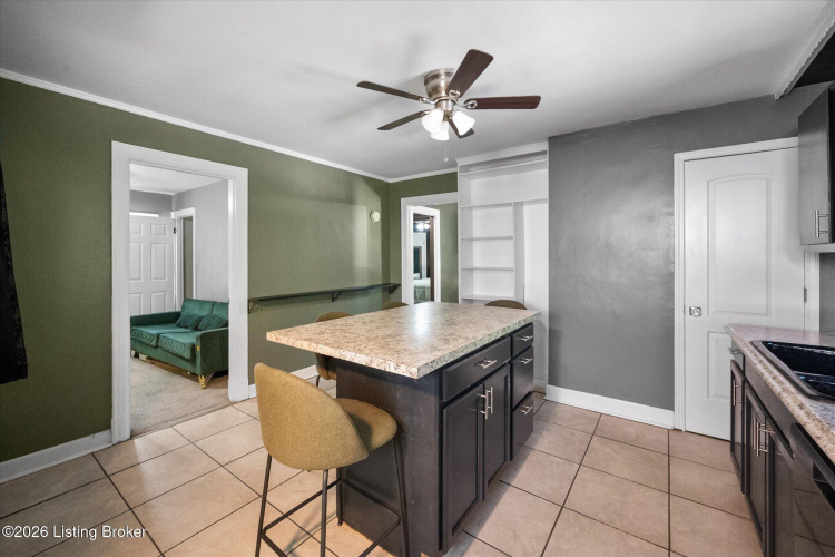 Listing Image 16