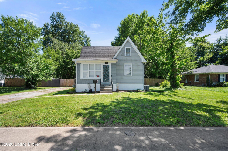 Listing Image 4