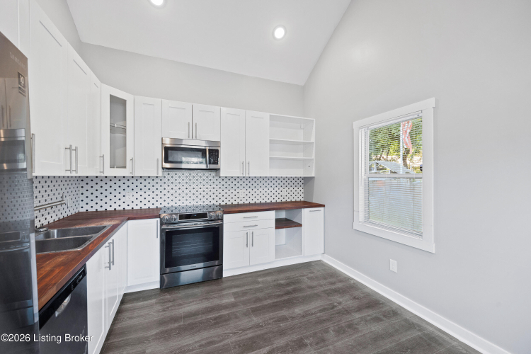Listing Image 19