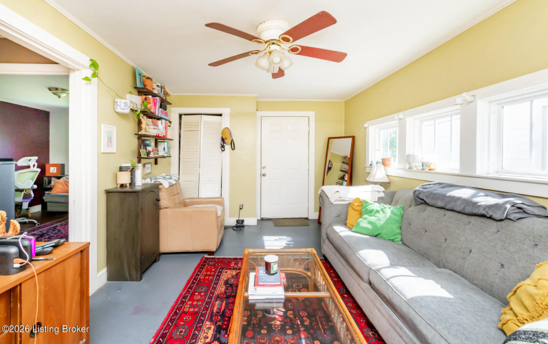 Listing Image 5
