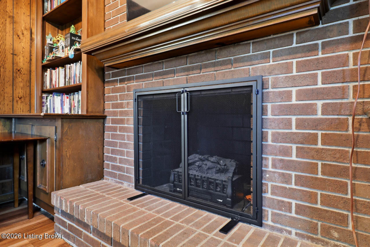 Listing Image 14
