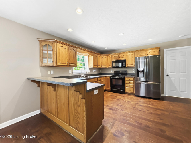 Listing Image 19