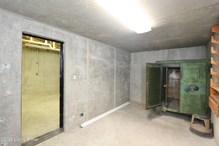 Listing Image 71