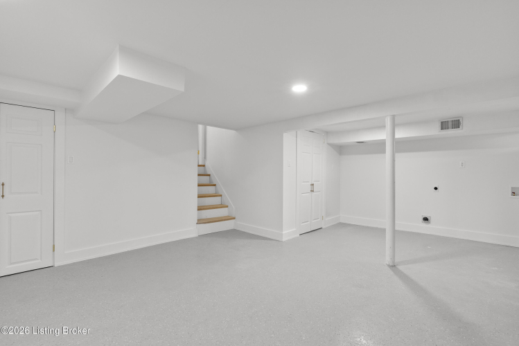 Listing Image 46