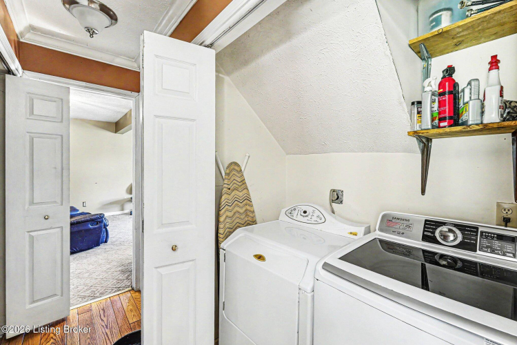 Listing Image 16