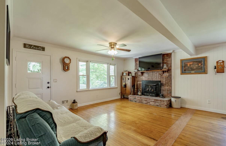 Listing Image 9